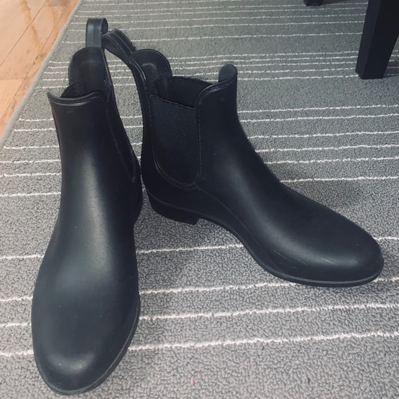Chelsea Rain Boots - Picture 1 of 3